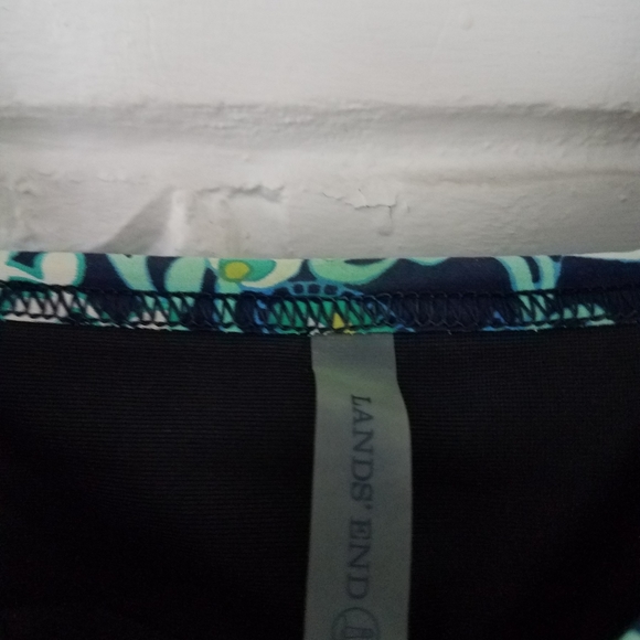 Lands End Tankini Swimtop Built in Bra Sz. 8 - Picture 3 of 5